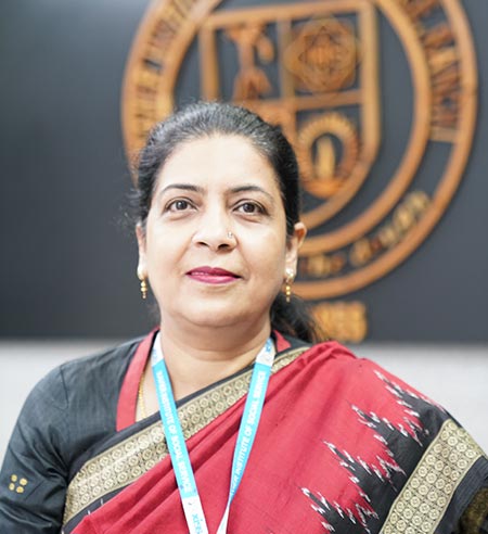 Dr Arana Kausar